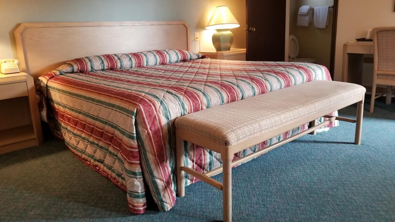 Corning Gatehouse Motel Экстерьер фото